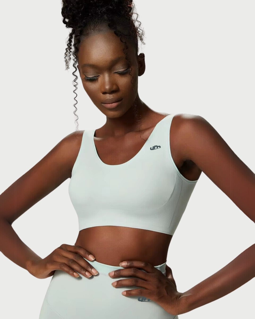 Conjunto feminino UltraGym 2 peças – Top de Suporte e Legging de Alta Performance