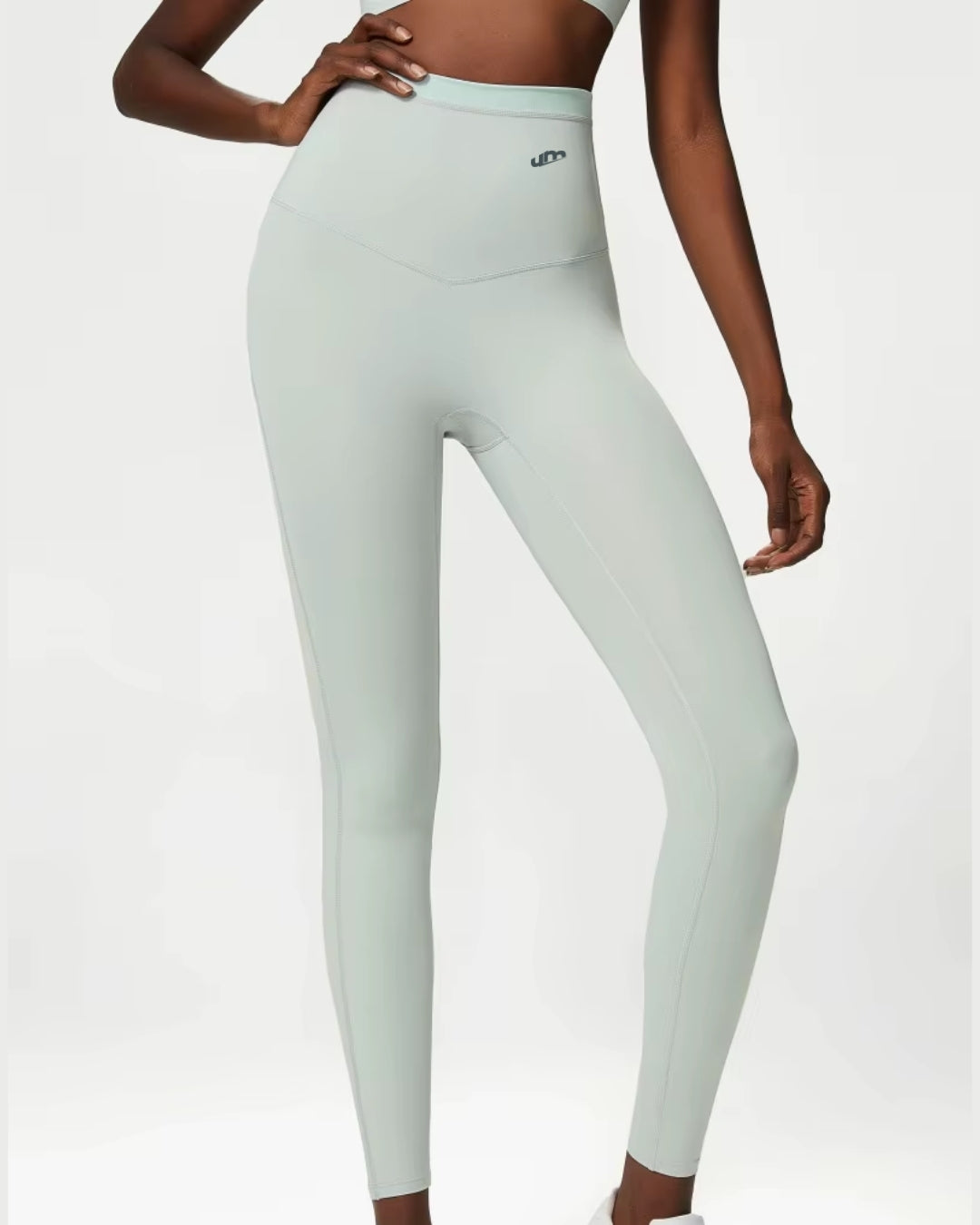 Conjunto feminino UltraGym 2 peças – Top de Suporte e Legging de Alta Performance