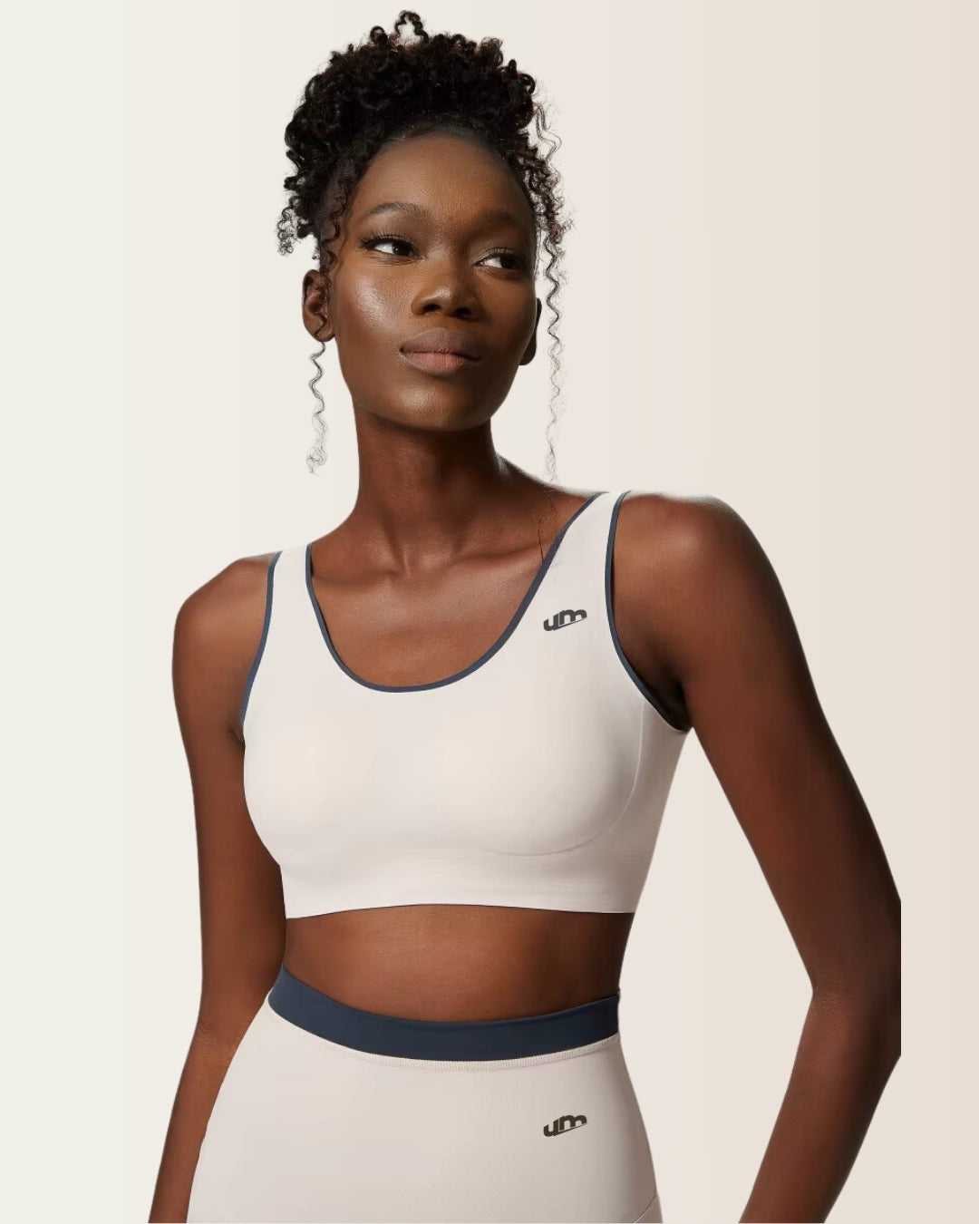 Conjunto feminino UltraGym 2 peças – Top de Suporte e Legging de Alta Performance