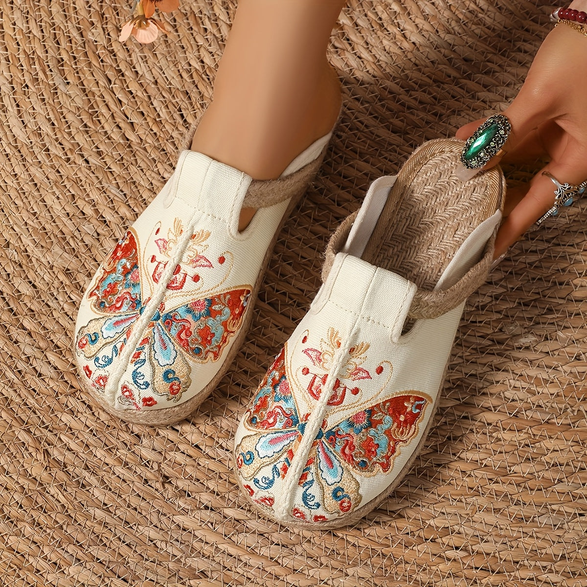 Sandália Barefoot Ortopédica Feminina Butterflies - Leveza, conforto e autenticidade em cada passo