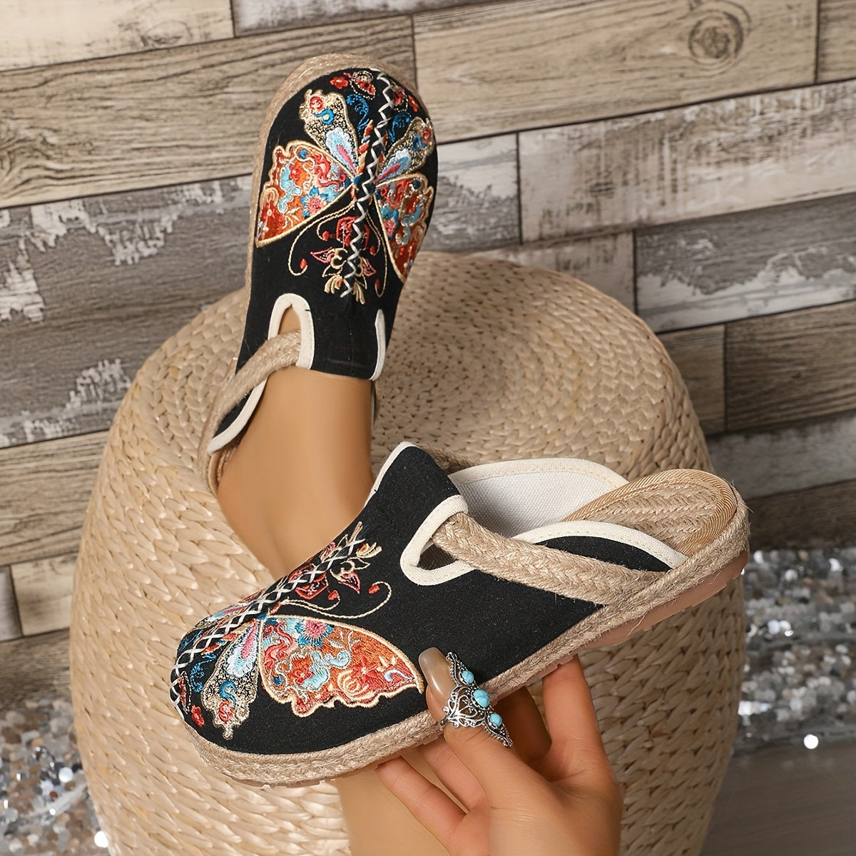 Sandália Barefoot Ortopédica Feminina Butterflies - Leveza, conforto e autenticidade em cada passo