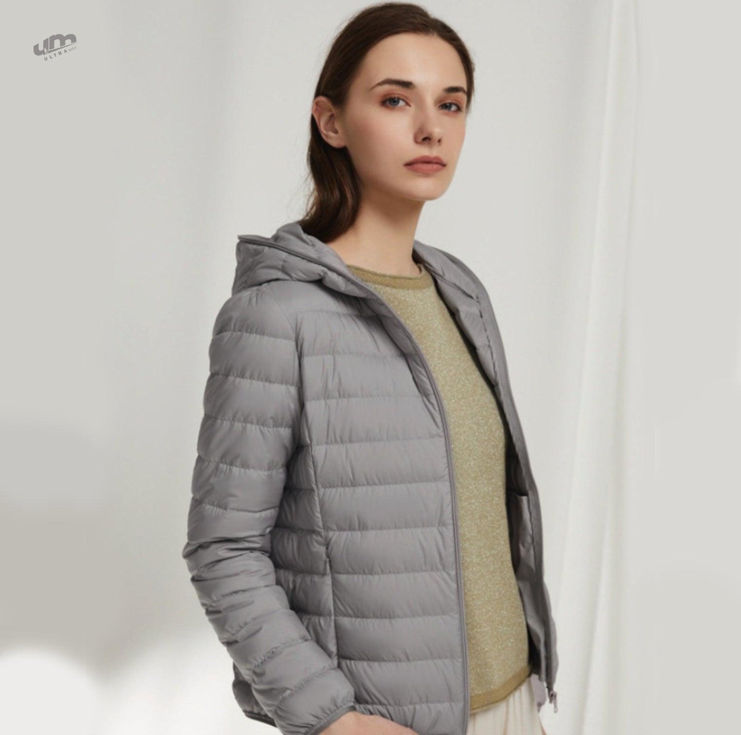 Jaqueta Puffer dobrável feminina Essentials com capuz - Ultra Max