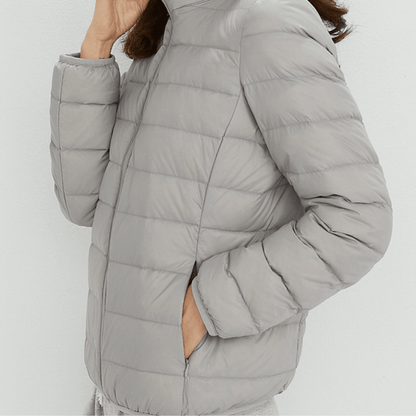 Jaqueta Puffer dobrável feminina Essentials com capuz - Ultra Max